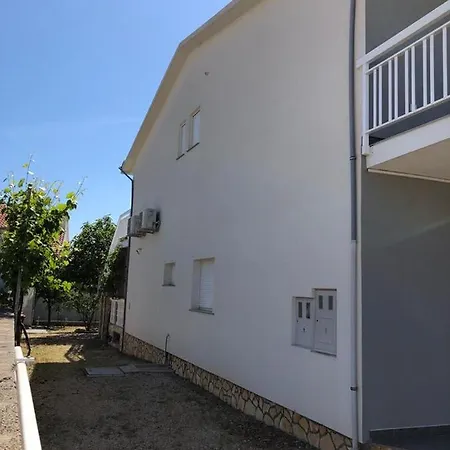 Apartament Bolero - Obiteljski Odmor *