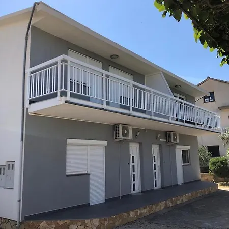 Bolero - Obiteljski Odmor * Vodice