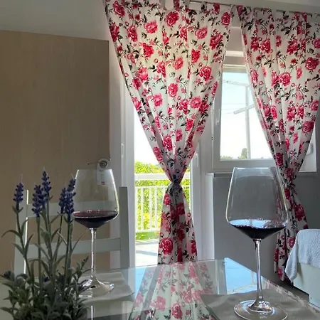 Bolero - Obiteljski Odmor וודיצה