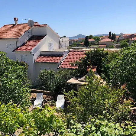 Bolero - Obiteljski Odmor * Vodice